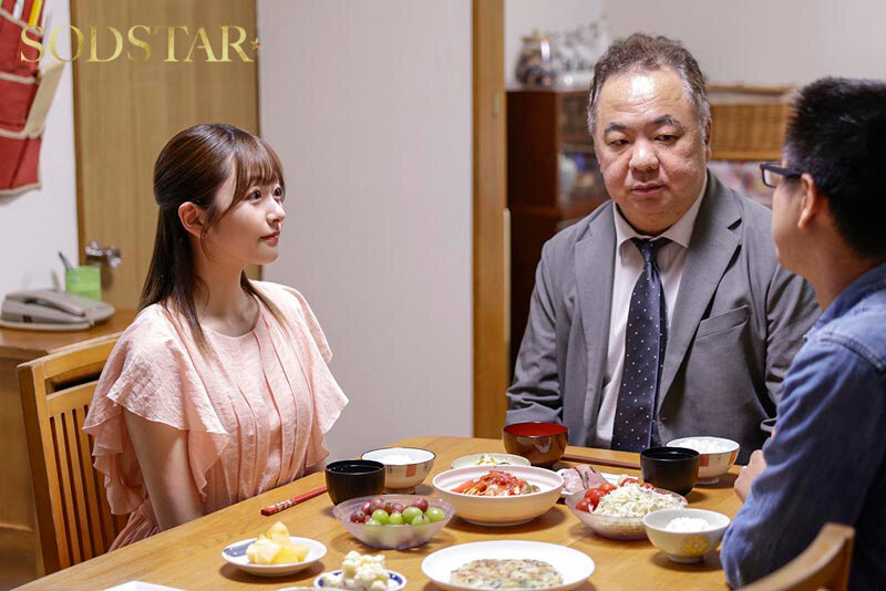 引きこもり訪問支援 ゴミ屋敷に放置された大量のシコティッシュに見かねて内緒でチンカス塗れのチンチンも笑顔で性サポートしてくれる優しいお手伝いさん 青空ひかり 14枚目