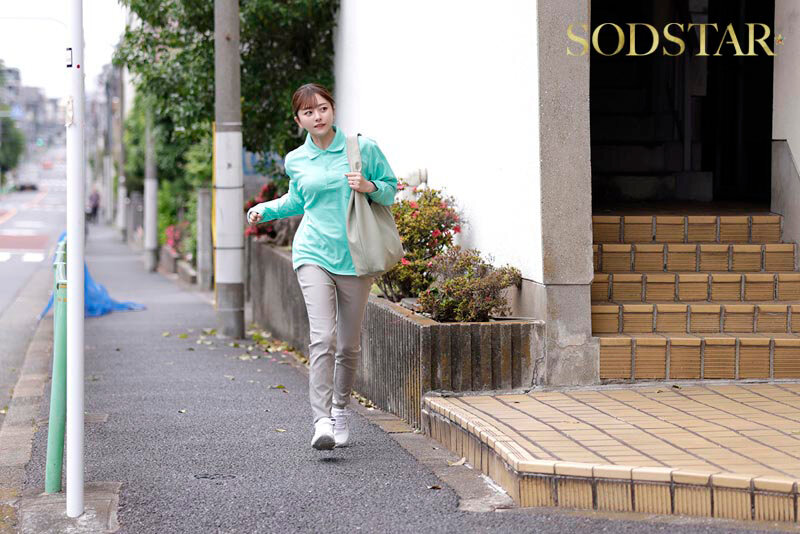 1start00438 青空ひかり ゴミ屋敷訪問で心を癒やす支援シーン